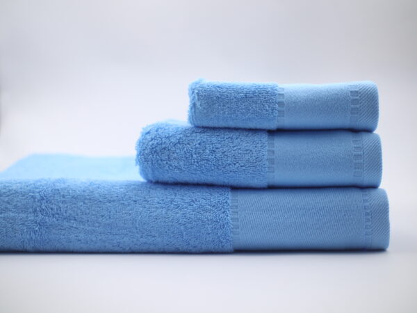 Blue Discontinuity Towel Set