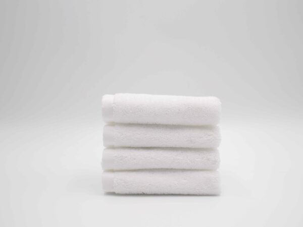 White Plain Weave Bath Towel (CNFIBO) – Classic Purity & Comfort!
